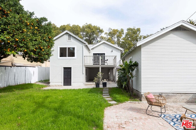 Building Photo - 3766 Valleybrink Rd