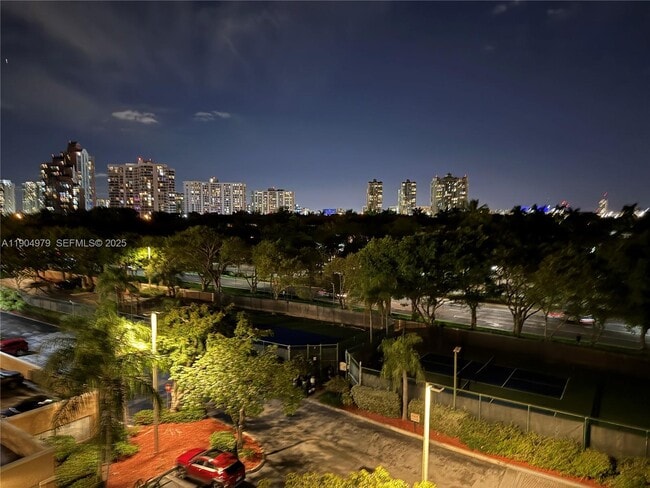 Building Photo - 19701 E Country Club Dr