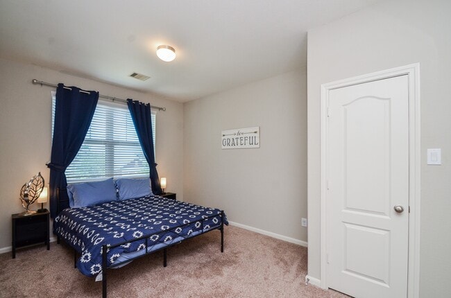 Building Photo - 1627 Summer City Dr