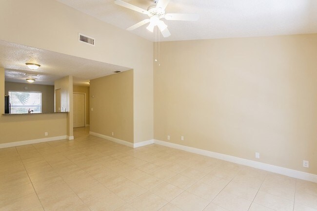 Building Photo - 265 Palmetto Ct