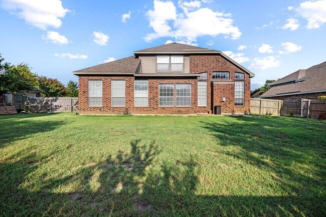Building Photo - Stunning 4-Bedroom Rental Home with office...