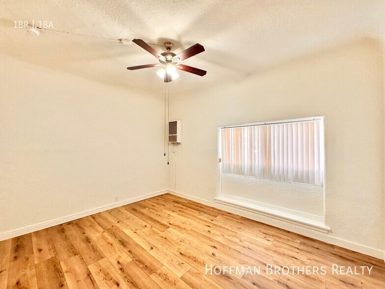 Building Photo - 739 Normandie Ave