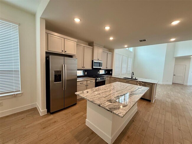 Building Photo - 31015 Myers Hvn Ln