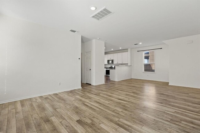 Building Photo - 917 Duskywing Wy