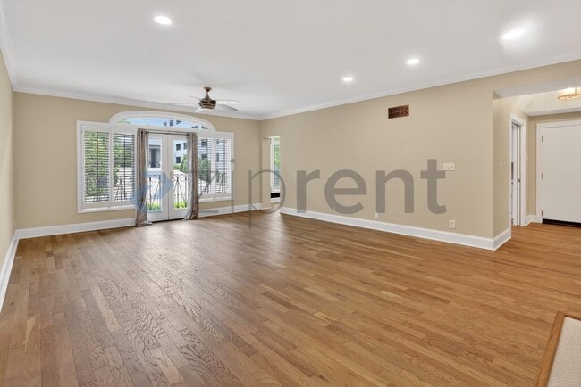 Building Photo - 3638 Peachtree Rd NE