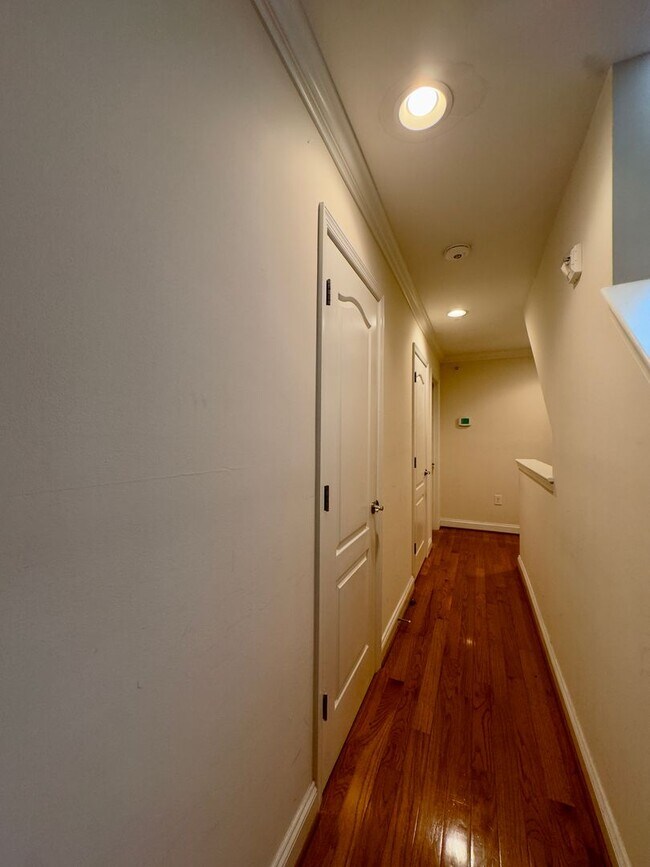 Building Photo - Charming 2 Bedroom/2 Bathroom Townhome near Patterson Park, Baltimore, MD!