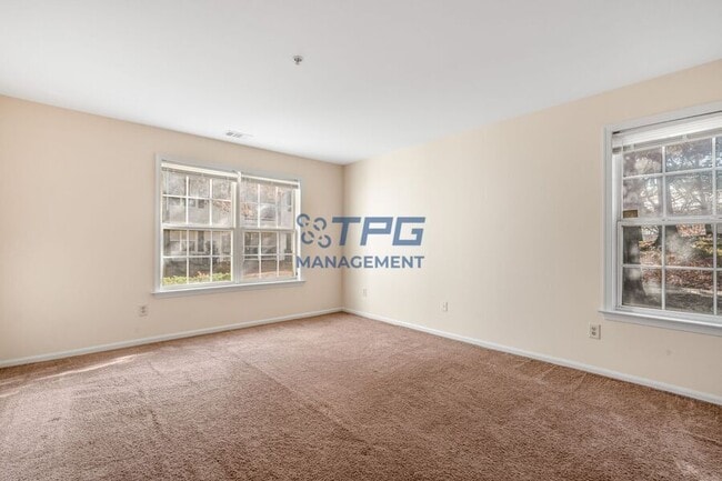 Building Photo - 414 Waterford Dr