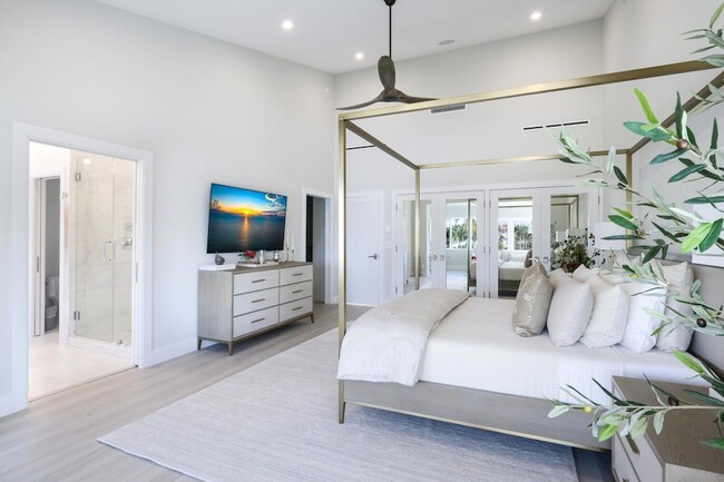 Building Photo - 4502 S Ocean Blvd