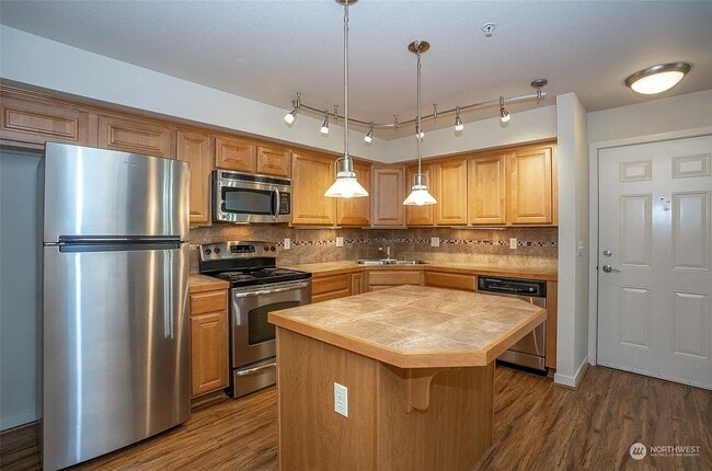 Building Photo - 13405 97th Ave E