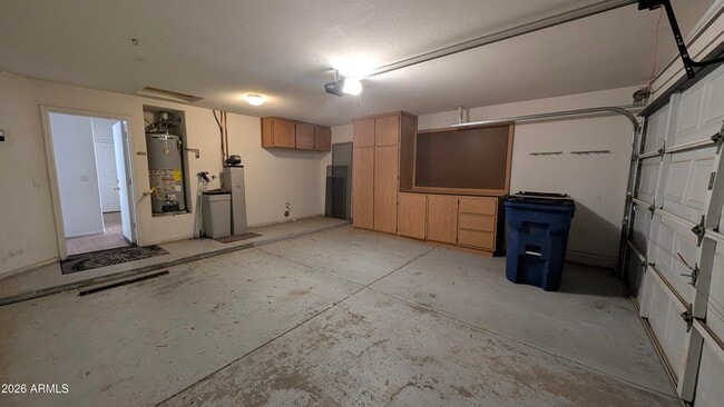 Building Photo - 1129 E Nardini St