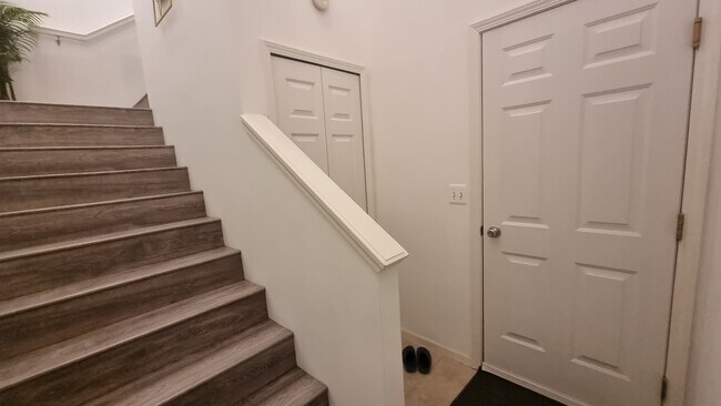 Building Photo - 7869 Ambassador Dr