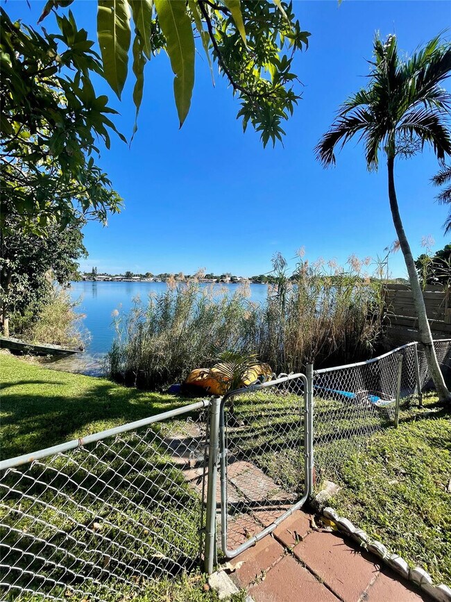 Building Photo - 5512 N Park Rd