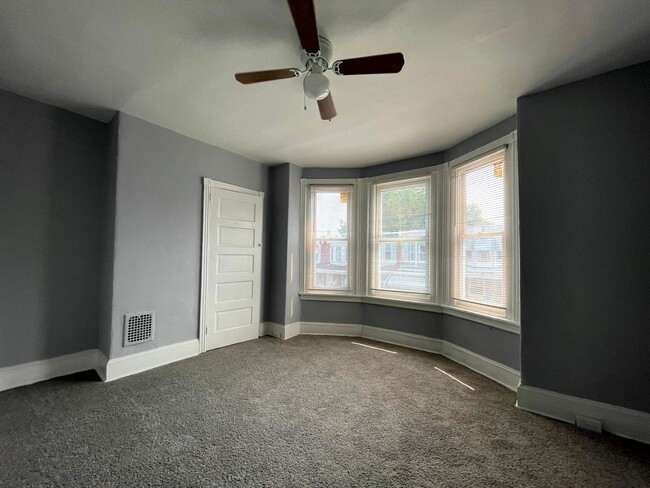 Building Photo - Remodeled 3BR House Steps to LaSalle Unive...