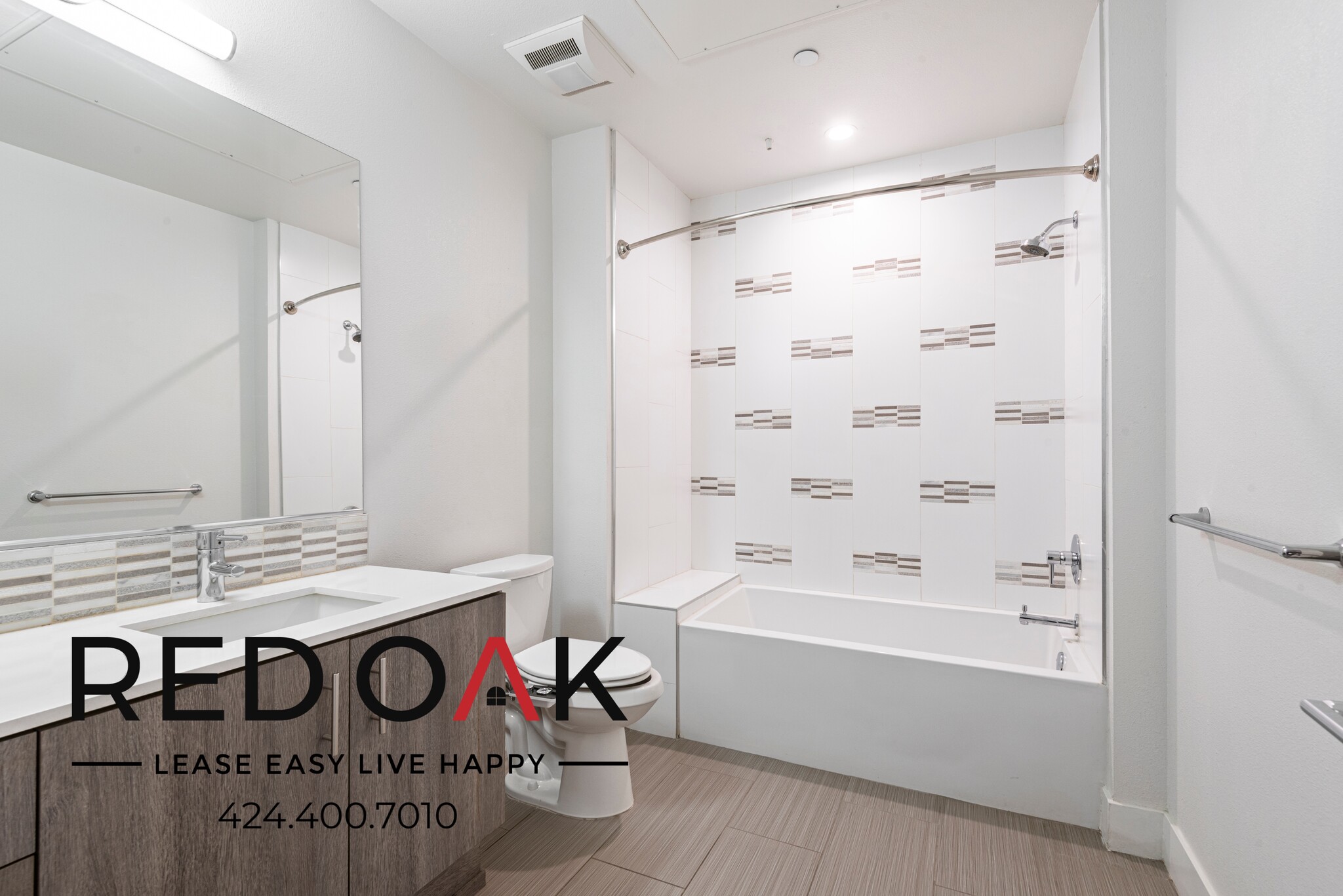 Building Photo - 1331 W 7th St