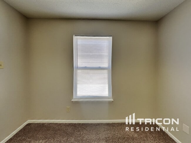 Building Photo - 2803 Redland Ln