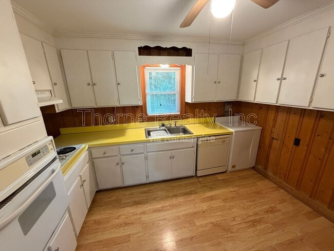 Building Photo - 6831 West Mount Drive