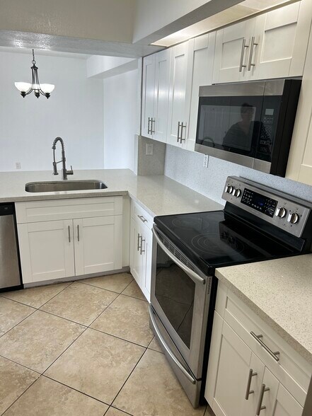 Building Photo - 8640 SW 212th St