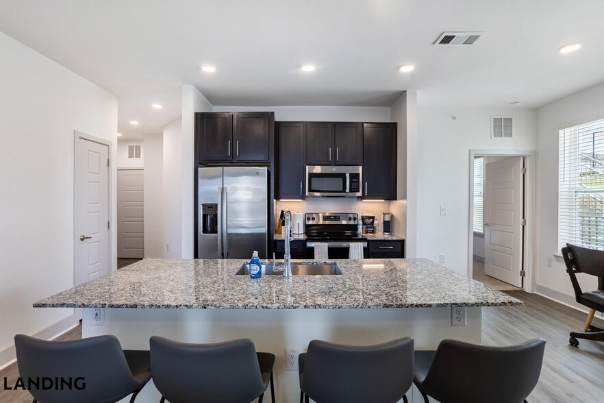 Building Photo - 8110 Blue Goose Rd