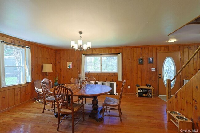 Building Photo - 1604 NY-9G