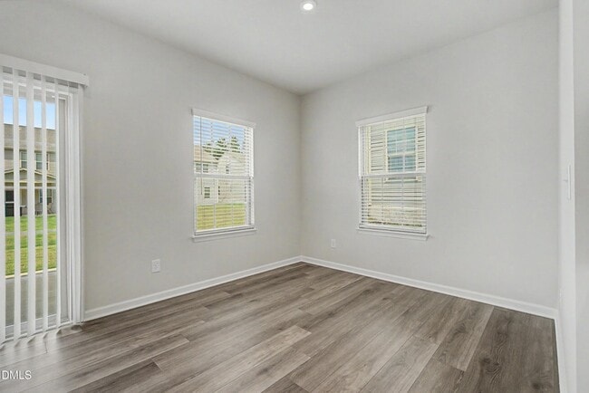 Building Photo - 1621 Crimson Leaf Ln
