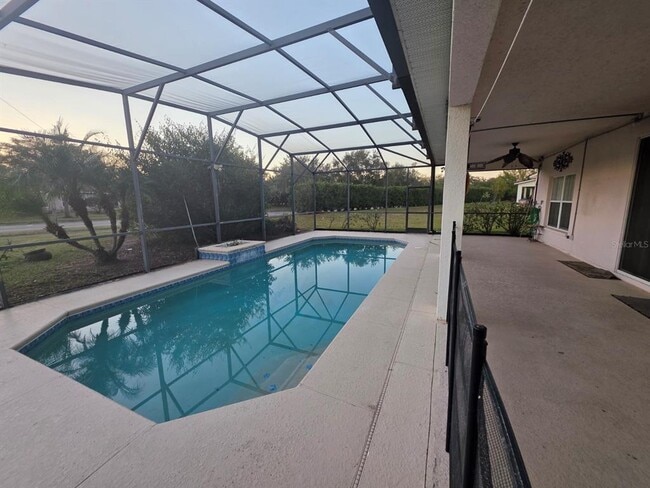 Building Photo - 2711 Star Grass Cir