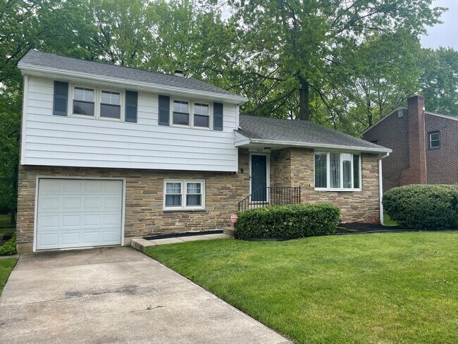 Building Photo - 202 Alders Dr