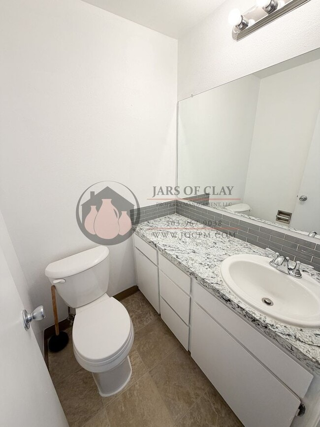 Building Photo - Move in ready South Salem Home!