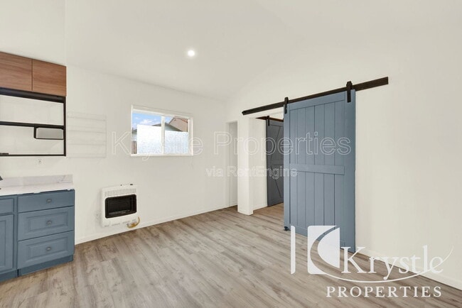 Building Photo - 215 Central Ave