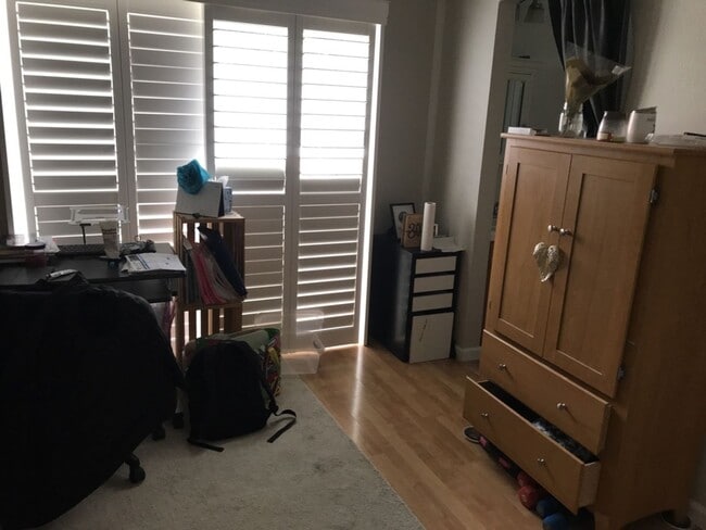 Building Photo - Fantastic East Davis 3 bedroom available f...