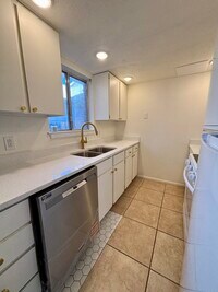 Building Photo - Windsor