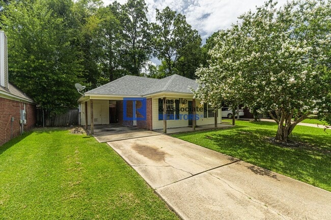 Building Photo - 2 Bed/2 Bath in Barnett Bend of Brandon