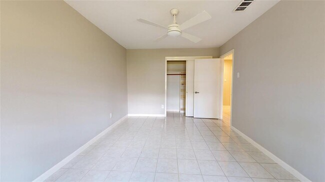 Building Photo - 5243 Indigo St