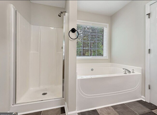 Building Photo - 80 Corn Crib Dr