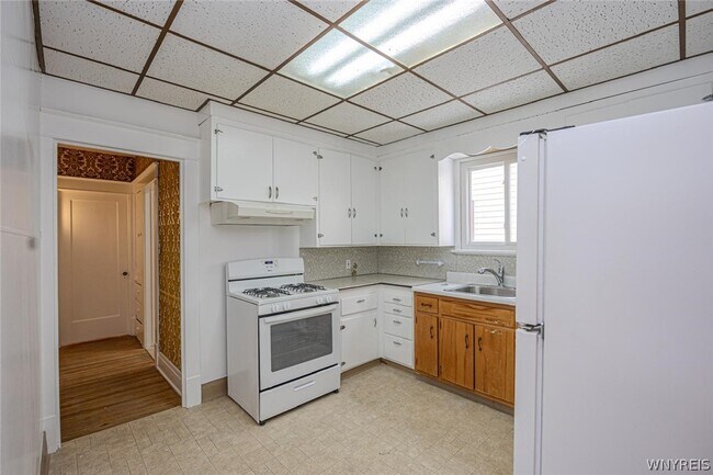 Building Photo - 20 Tacoma Ave