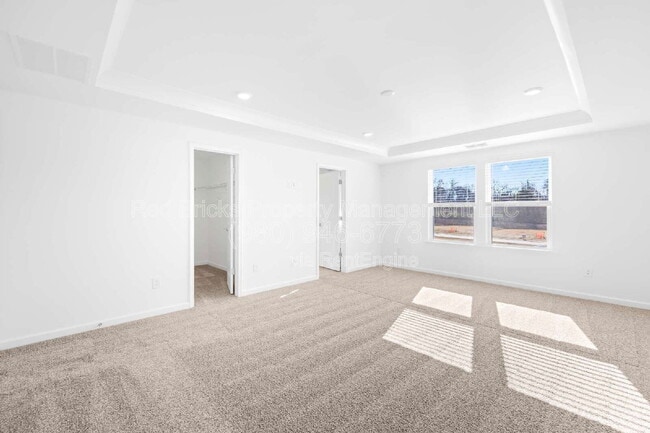 Building Photo - 2133 Riverbend Ave