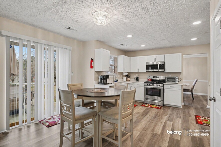 Building Photo - 3370 Flagstone Trce