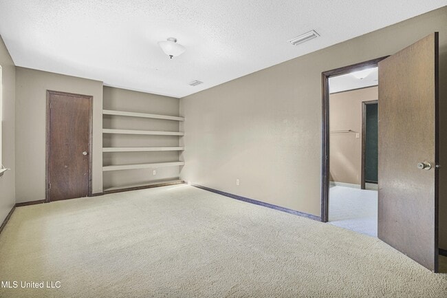 Building Photo - 4409 Shadow Wood Cir