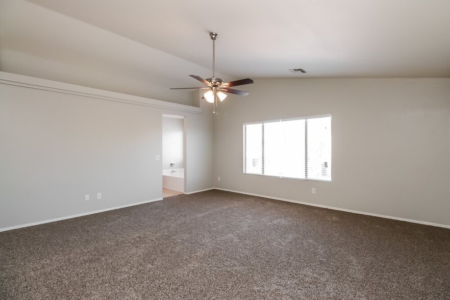 Building Photo - 21868 W Mohave St