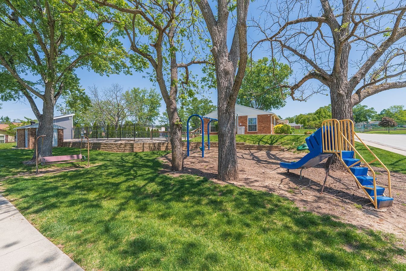 Building Photo - 3123 S Eden Dr
