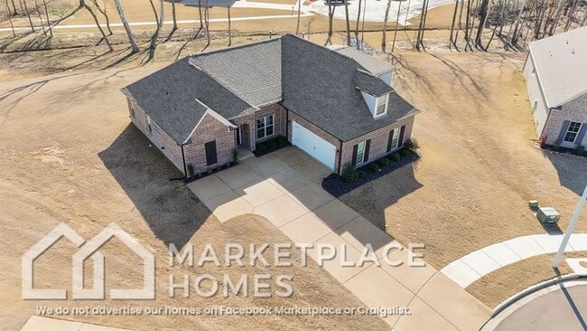 Building Photo - 1802 Millers Cv
