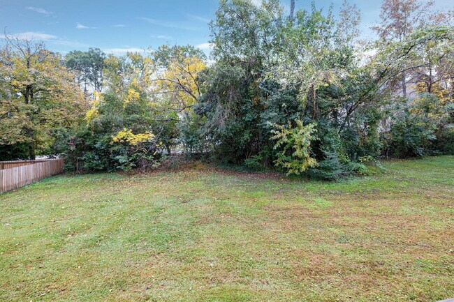 Building Photo - 228 Waldo St