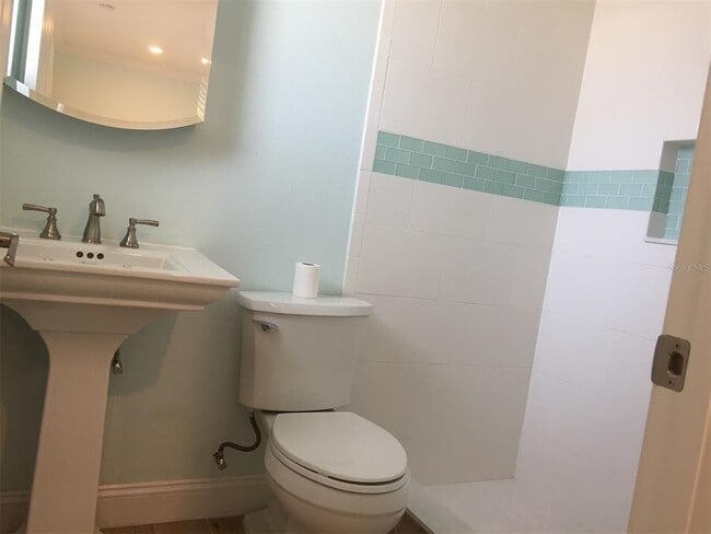 Building Photo - 7555 Magnolia Ave