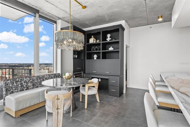 Building Photo - 777 N Ashley Dr