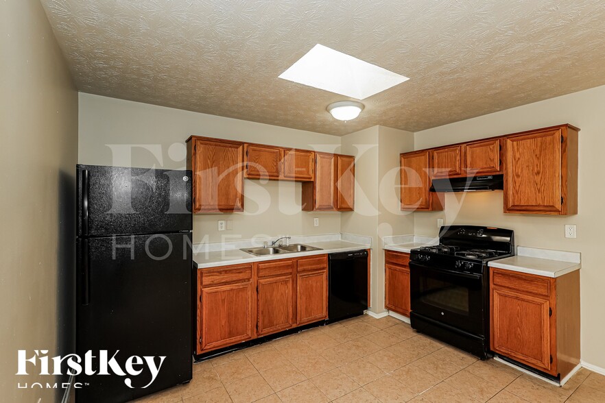 Building Photo - 6450 Peppermill Ln