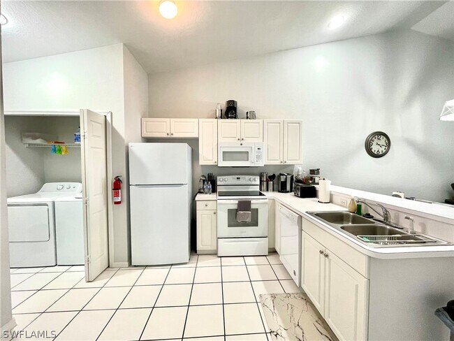 Building Photo - 7870 Mahogany Run Ln