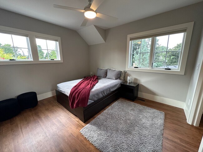Building Photo - 4015 Wood End Dr
