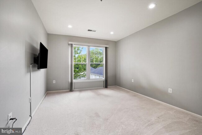 Building Photo - 101 Watkins Pond Blvd