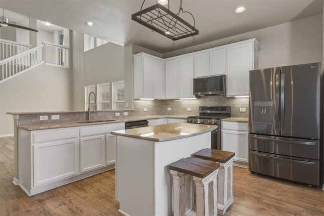 Building Photo - 125 Exeter Cove