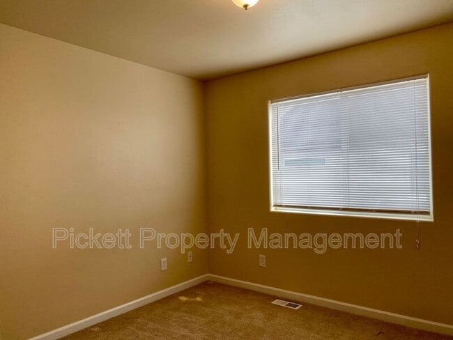 Building Photo - 1118 Park Ave