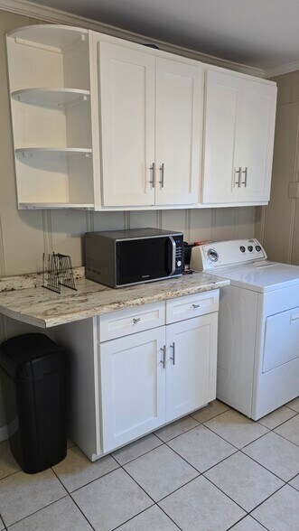 Building Photo - 3817 Burrus St